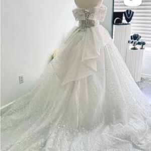 Beautiful White Wedding Dress for Sale